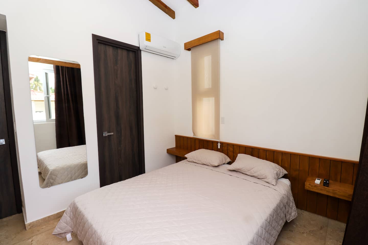 Quiet queen bedroom